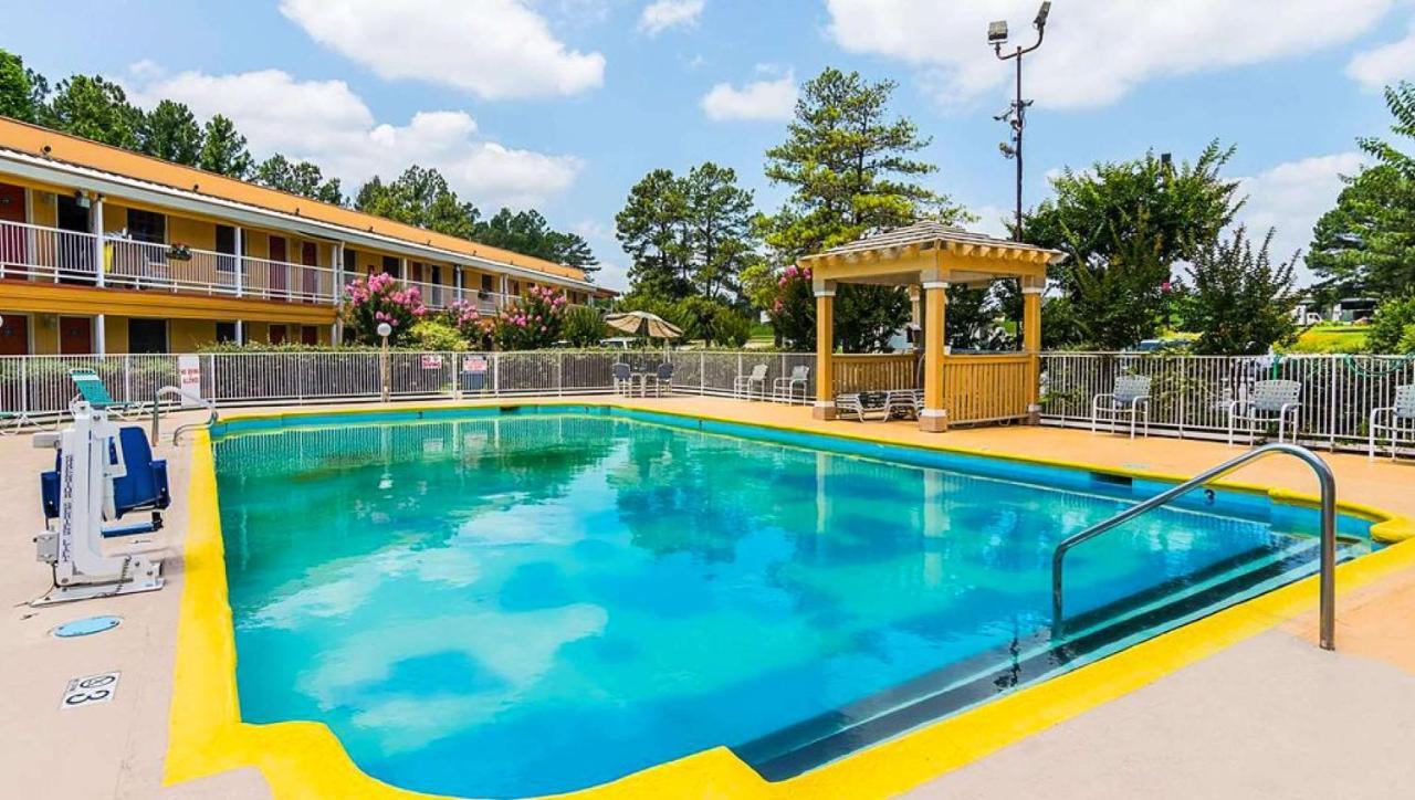 Magnuson Hotel Little Rock South Buitenkant foto